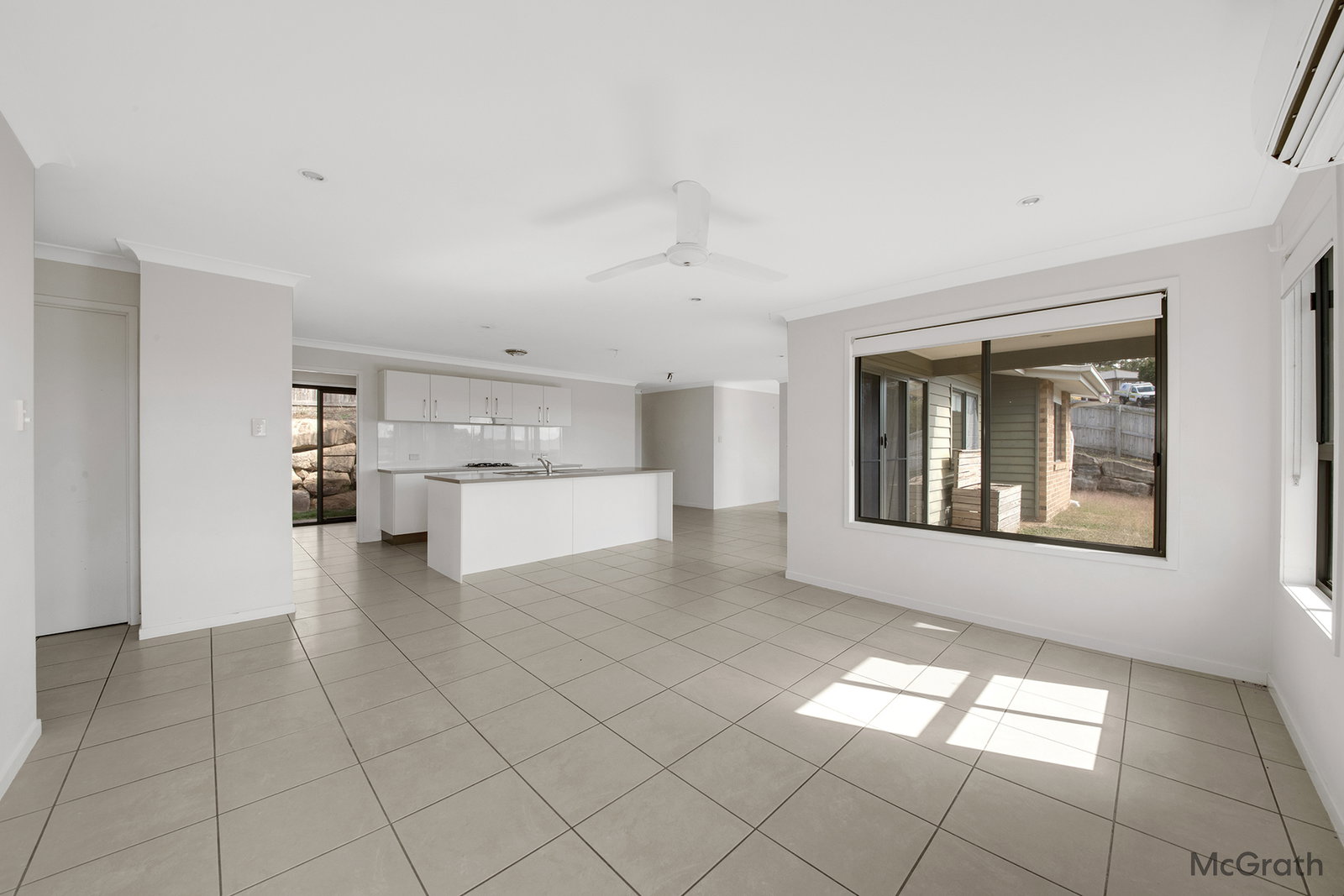 2 Dampier Court, Glen Eden  QLD  4680