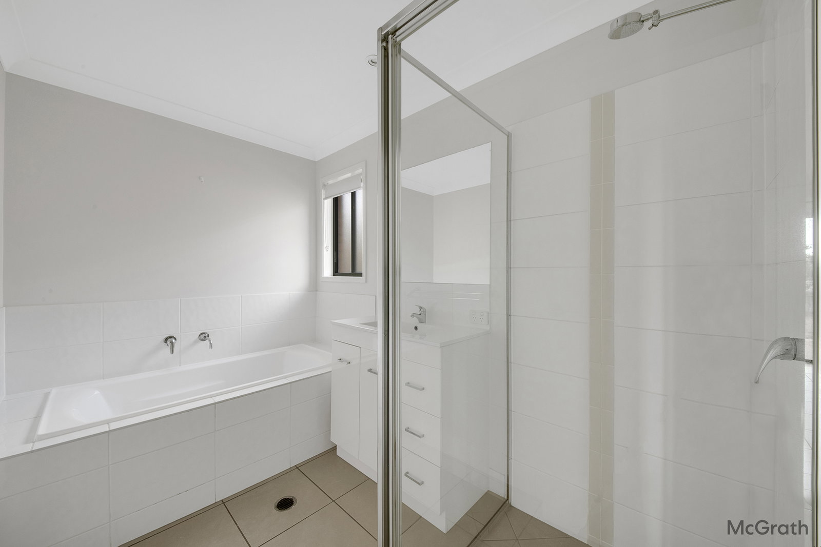 2 Dampier Court, Glen Eden  QLD  4680