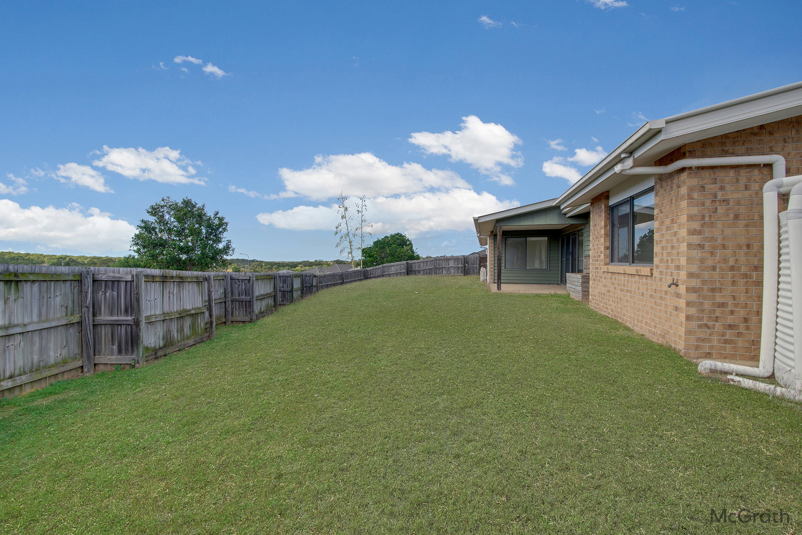 2 Dampier Court, Glen Eden  QLD  4680