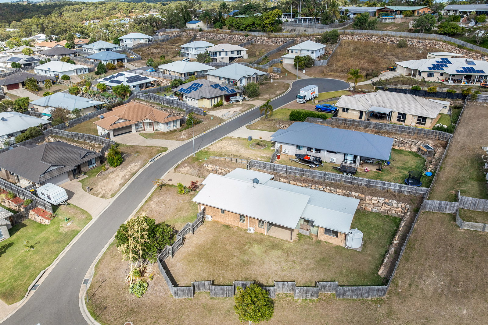 2 Dampier Court, Glen Eden  QLD  4680