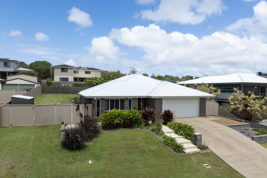 20 Linden Crescent, Qunaba  QLD  4670