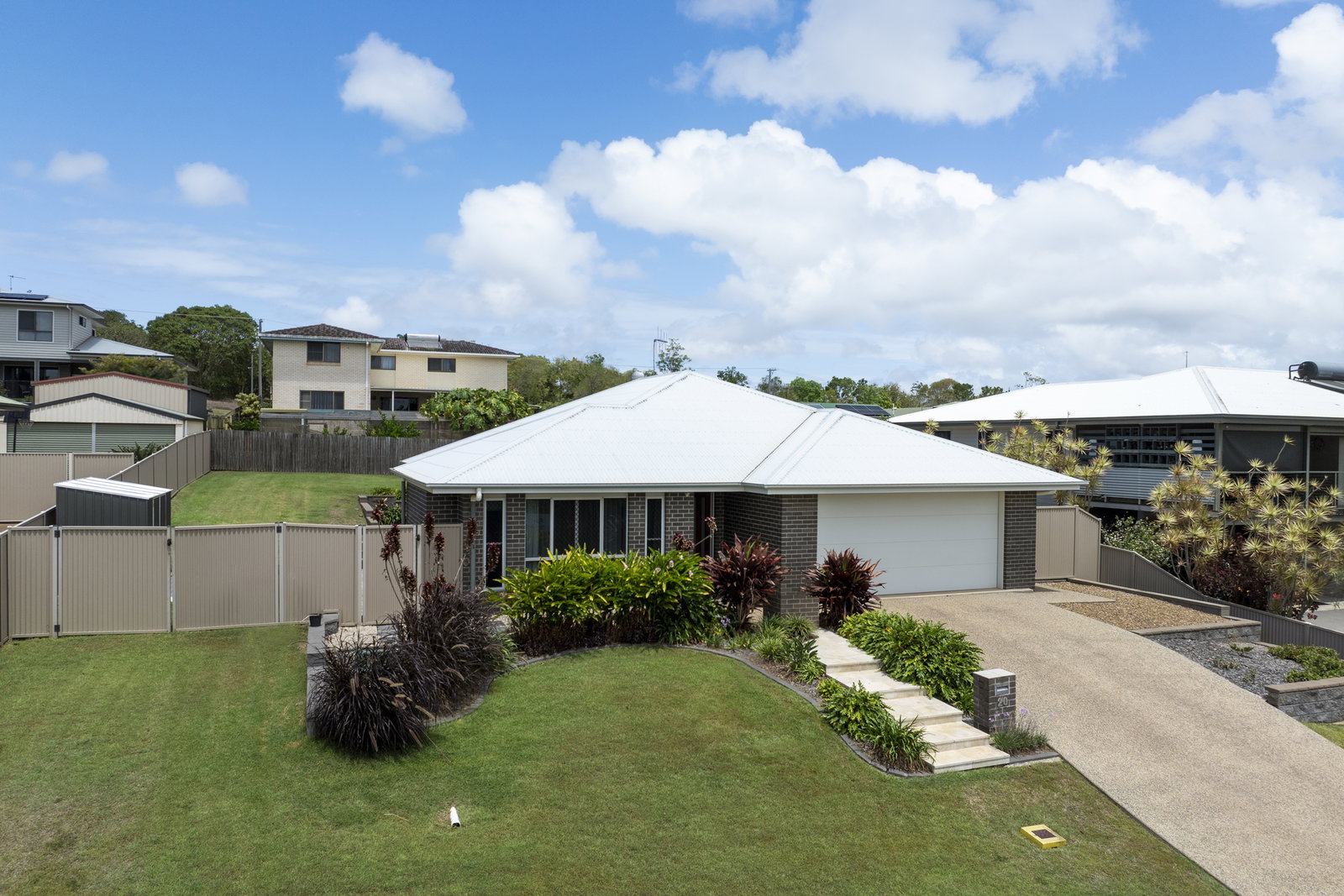 20 Linden Crescent, Qunaba  QLD  4670
