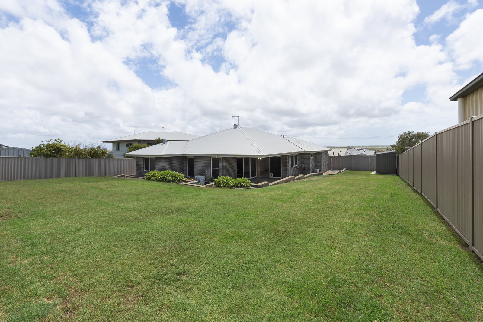 20 Linden Crescent, Qunaba  QLD  4670