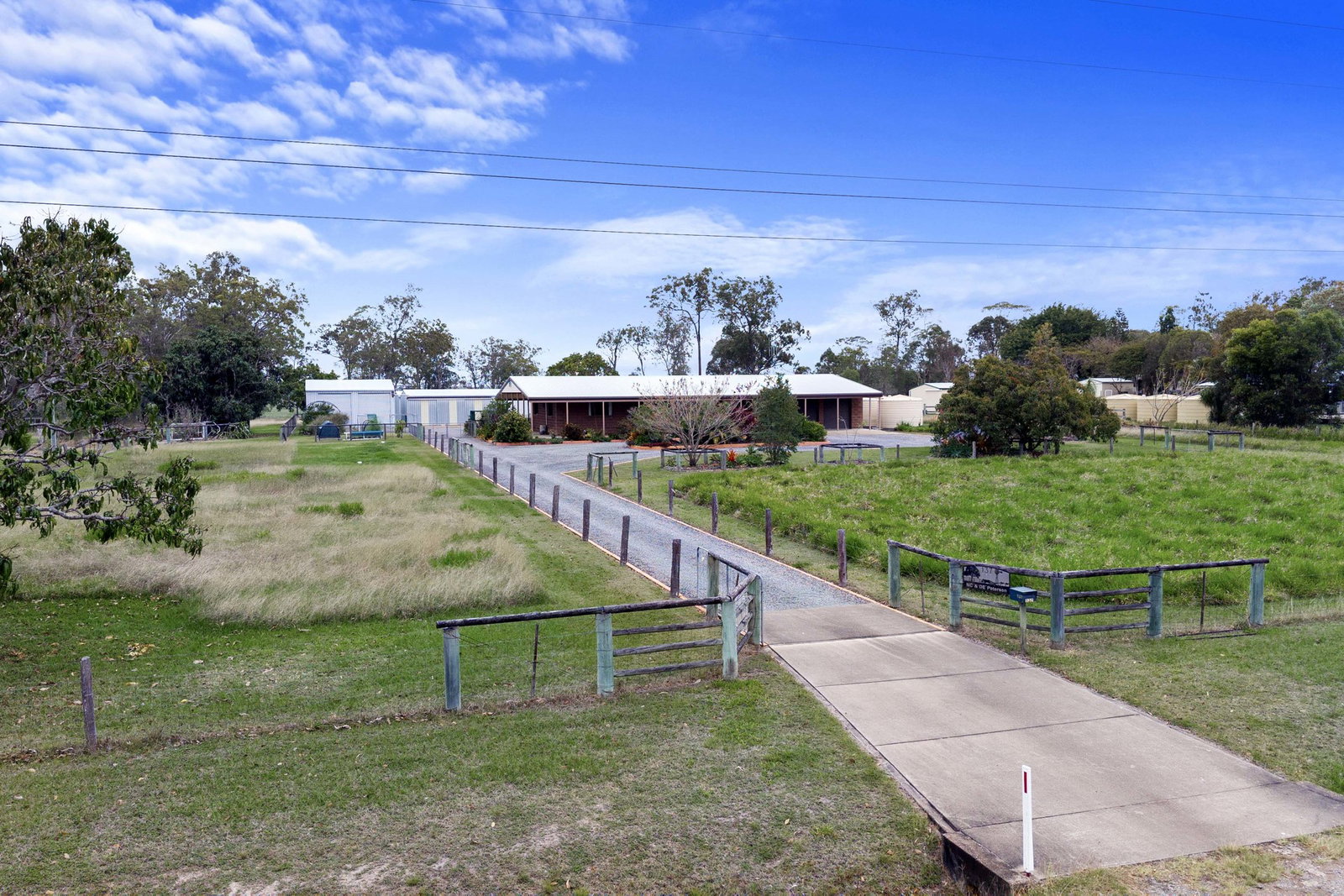 137 Philip Drive, Teddington  QLD  4650