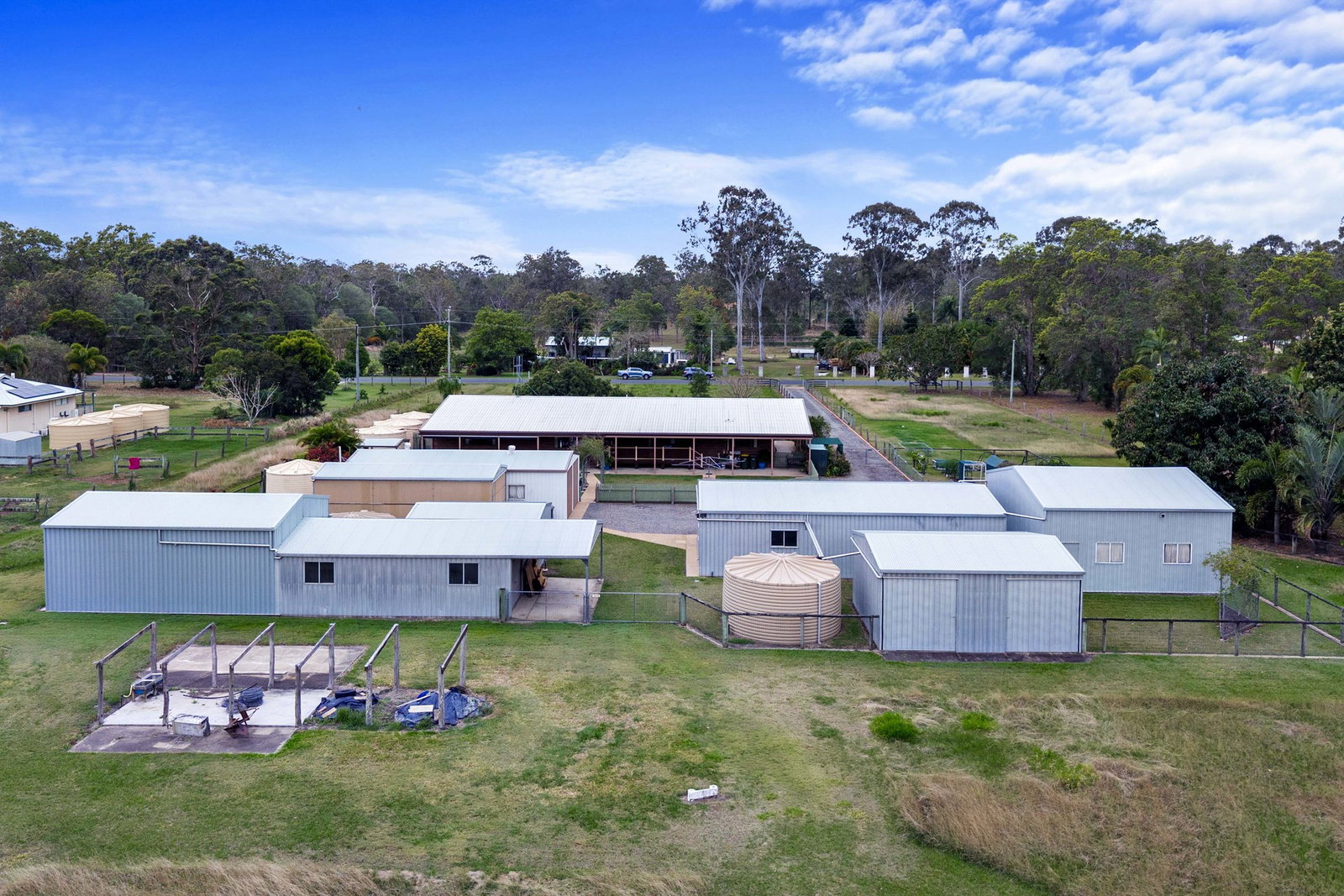 137 Philip Drive, Teddington  QLD  4650