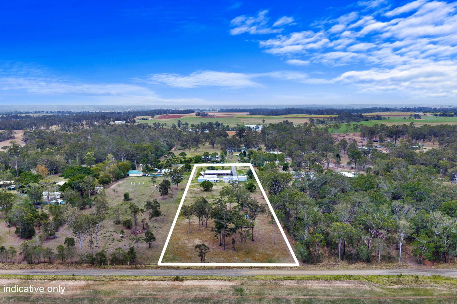 137 Philip Drive, Teddington  QLD  4650