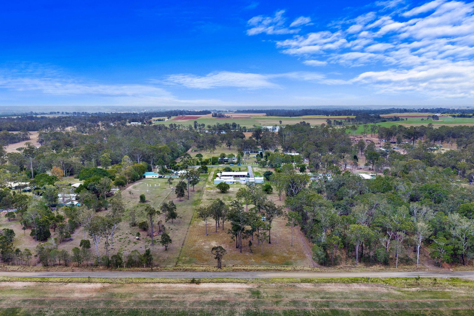 137 Philip Drive, Teddington  QLD  4650