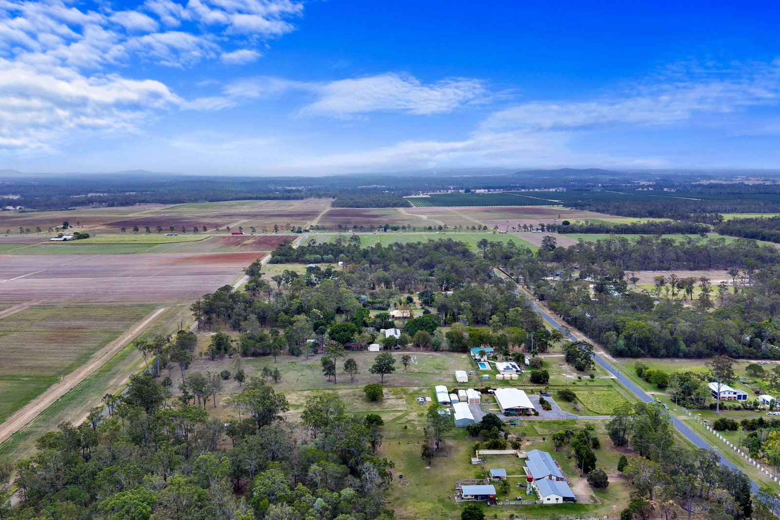 137 Philip Drive, Teddington  QLD  4650
