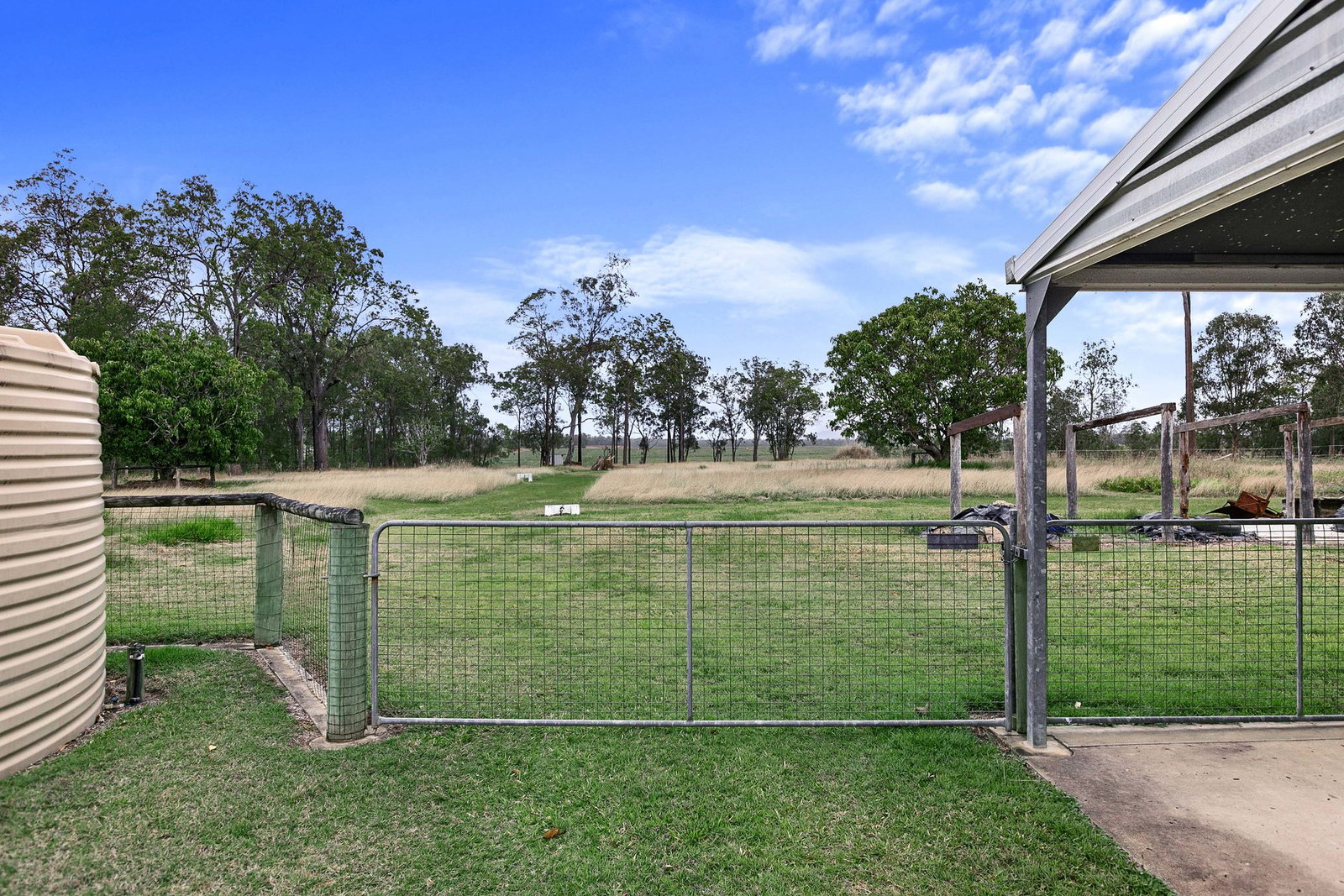 137 Philip Drive, Teddington  QLD  4650