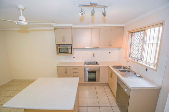 4/16 Rossolini Street, Bundaberg South  QLD  4670