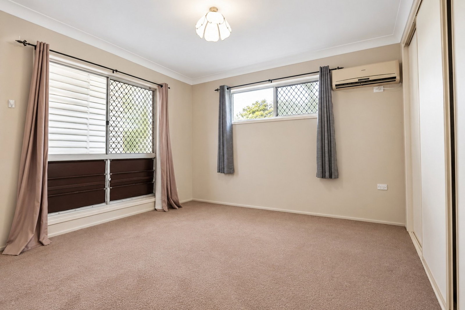 31 Scotton Street, Kepnock  QLD  4670
