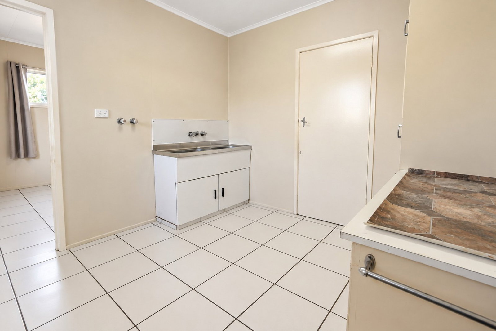 31 Scotton Street, Kepnock  QLD  4670