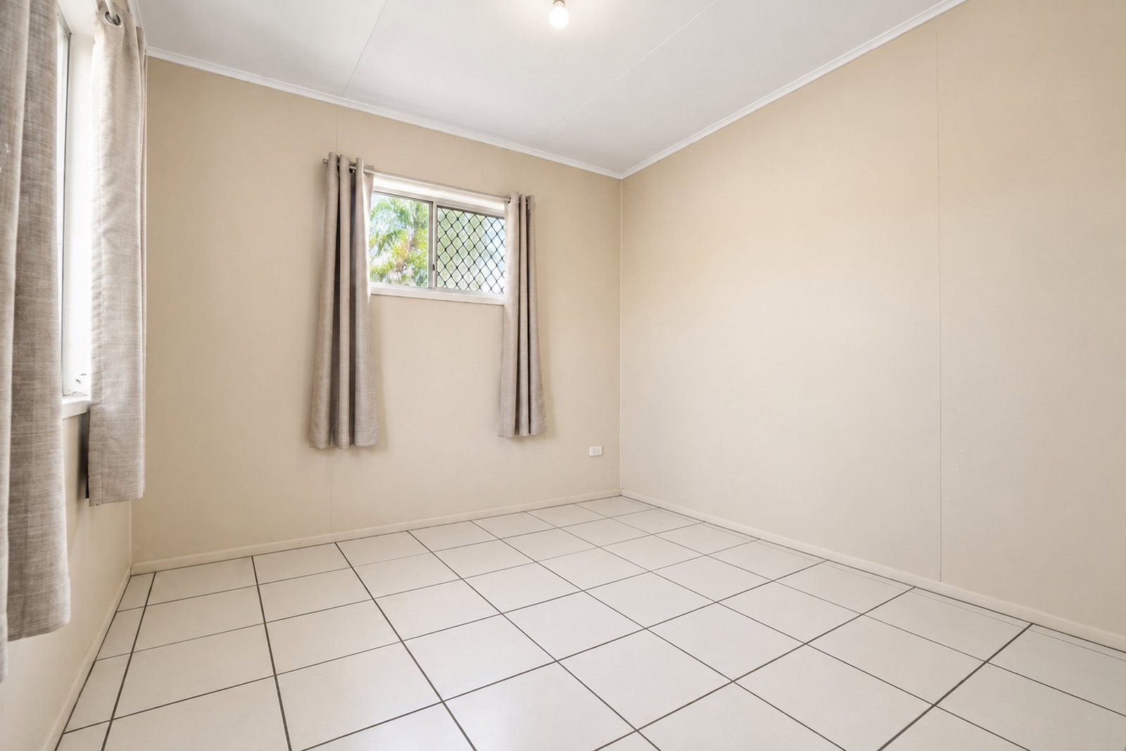 31 Scotton Street, Kepnock  QLD  4670