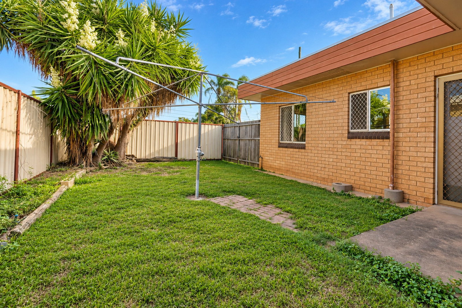 31 Scotton Street, Kepnock  QLD  4670