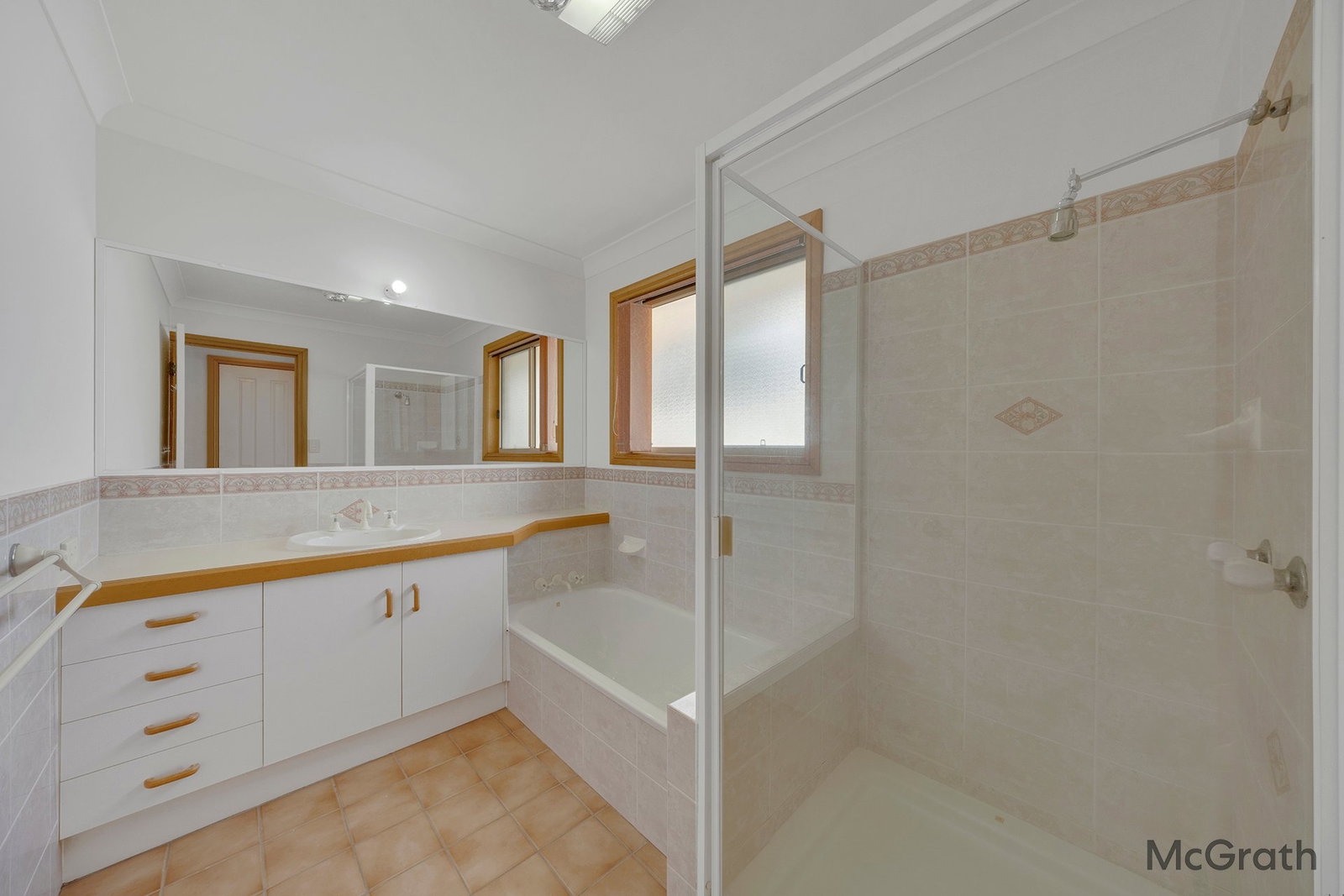 13 Barrine Close, Clinton  QLD  4680
