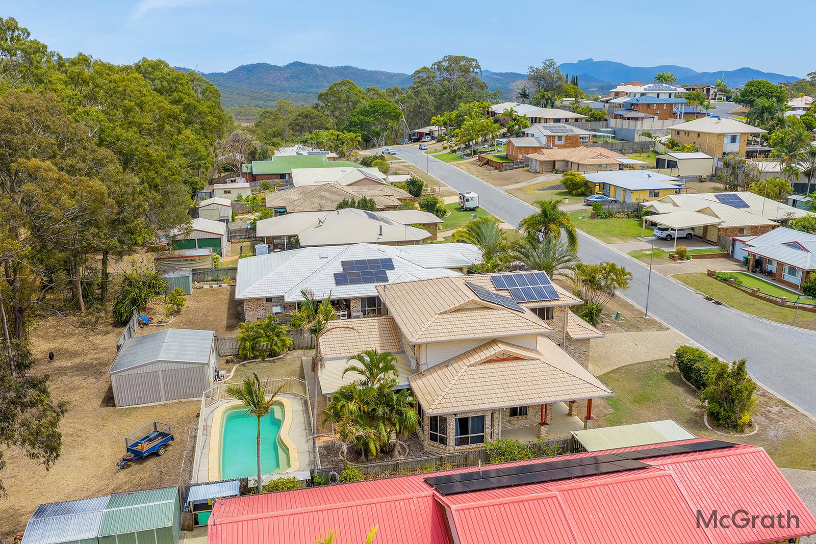 13 Barrine Close, Clinton  QLD  4680