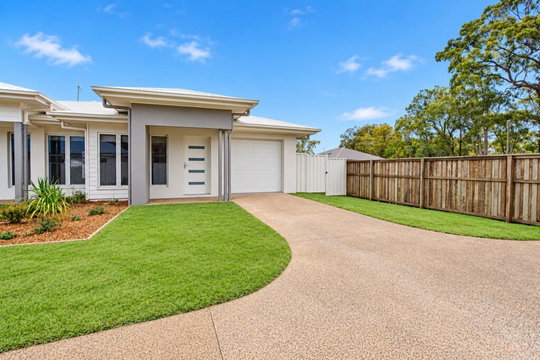 2/20 Bottlebrush Crescent, Branyan  QLD  4670