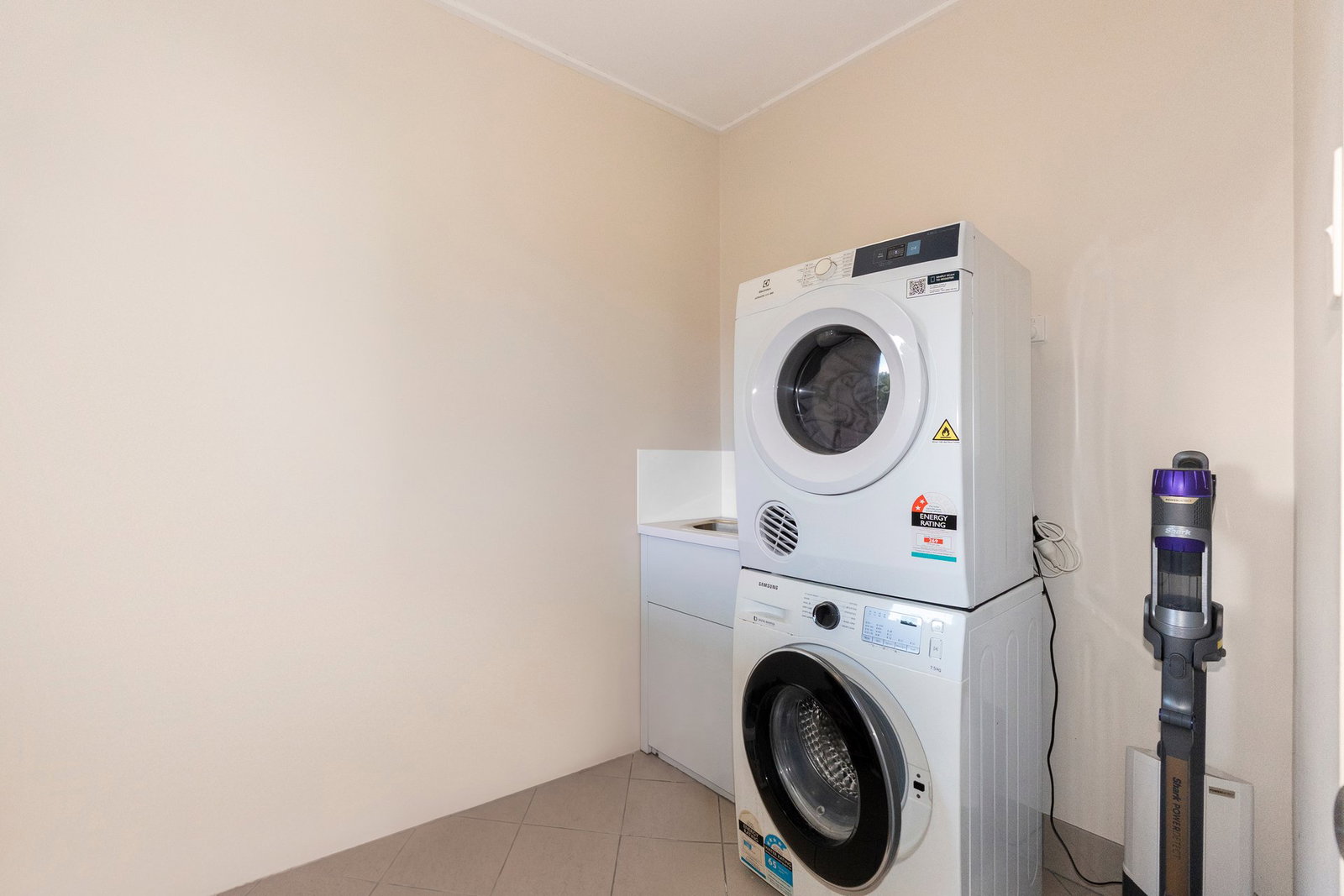 4 Joyce Street, Svensson Heights  QLD  4670