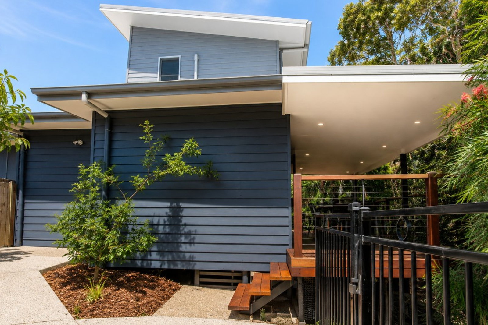 10 Beach Houses Estate Road, Agnes Water  QLD  4677
