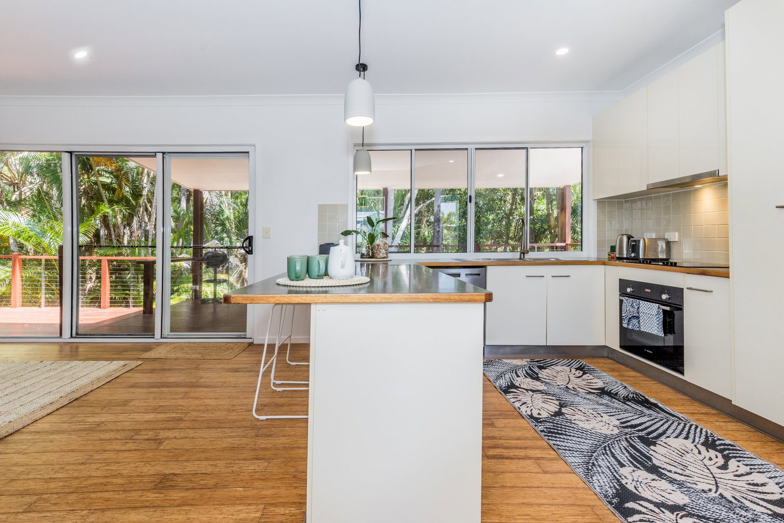 10 Beach Houses Estate Road, Agnes Water  QLD  4677