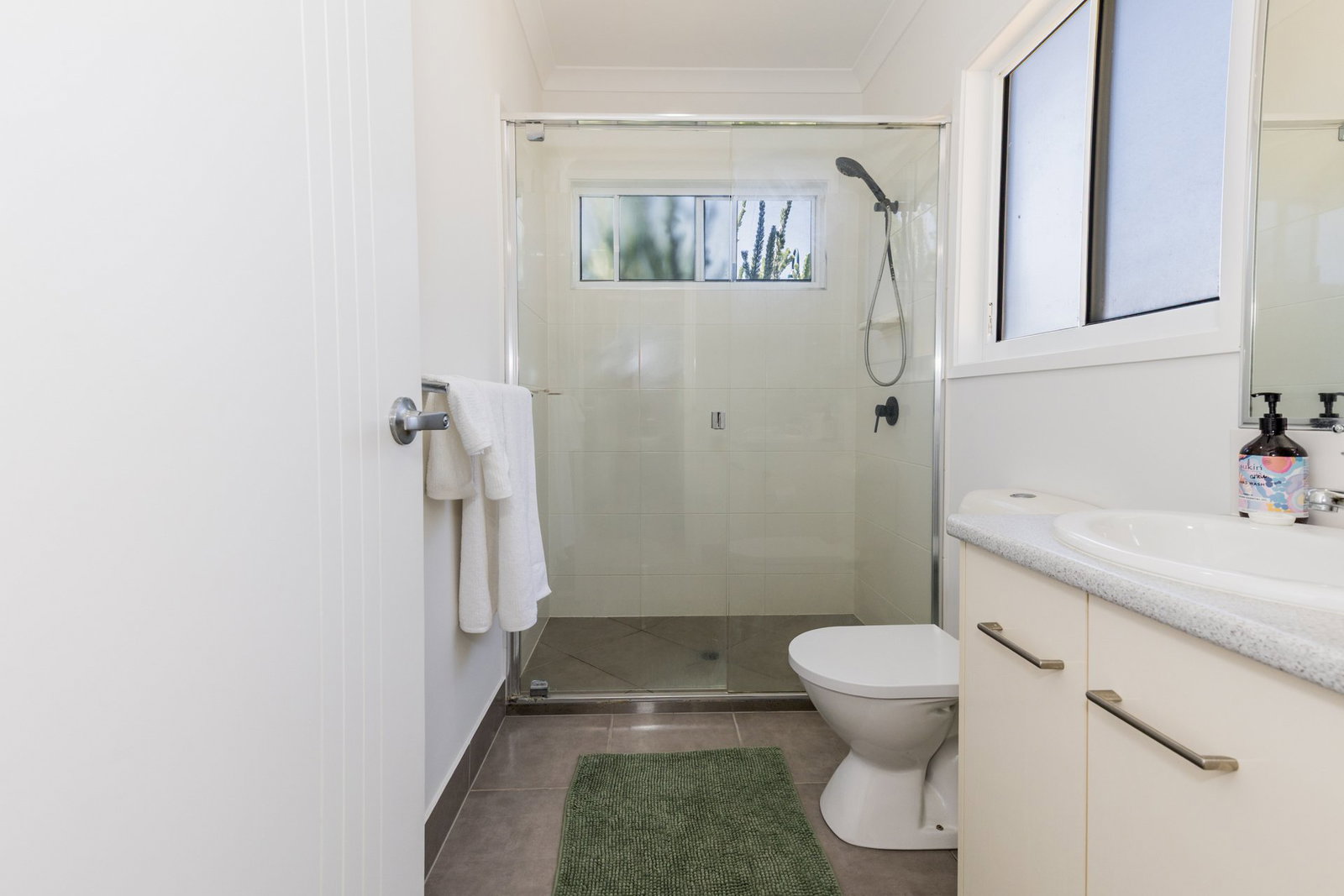 10 Beach Houses Estate Road, Agnes Water  QLD  4677