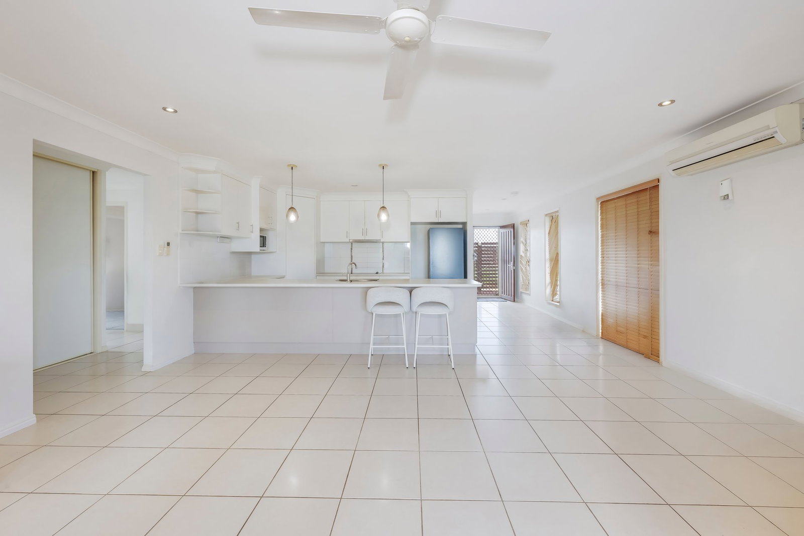 10 Tree Close, Thabeban  QLD  4670