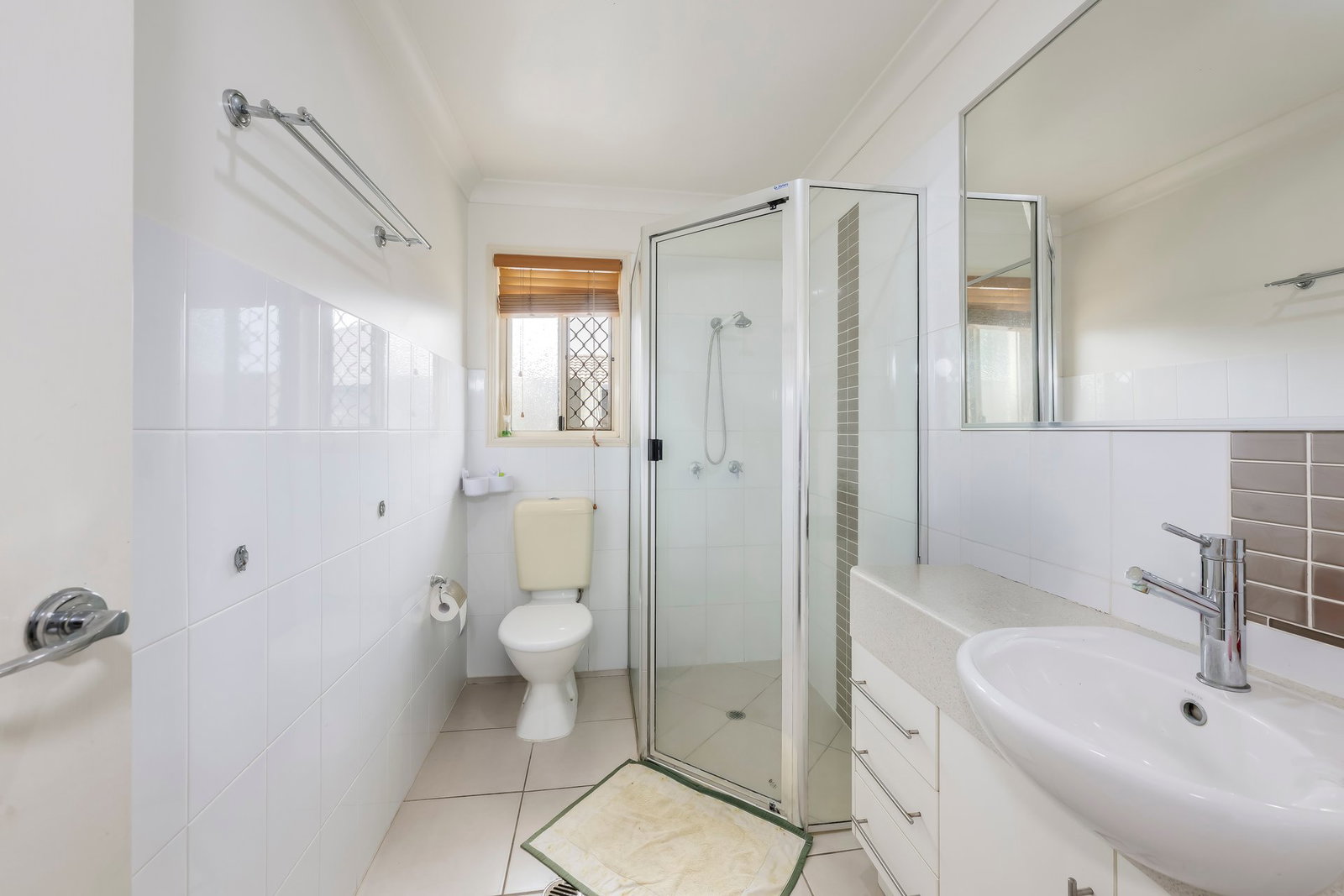10 Tree Close, Thabeban  QLD  4670