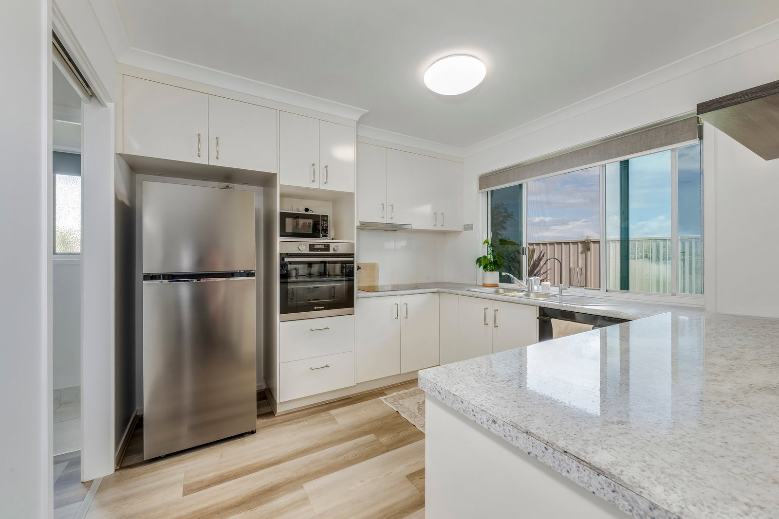 10/148 McCarthy Road, Avenell Heights  QLD  4670