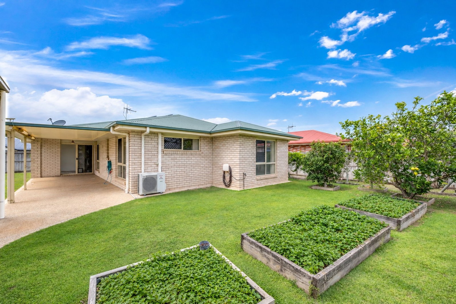 5 Halloran Court, Thabeban  QLD  4670
