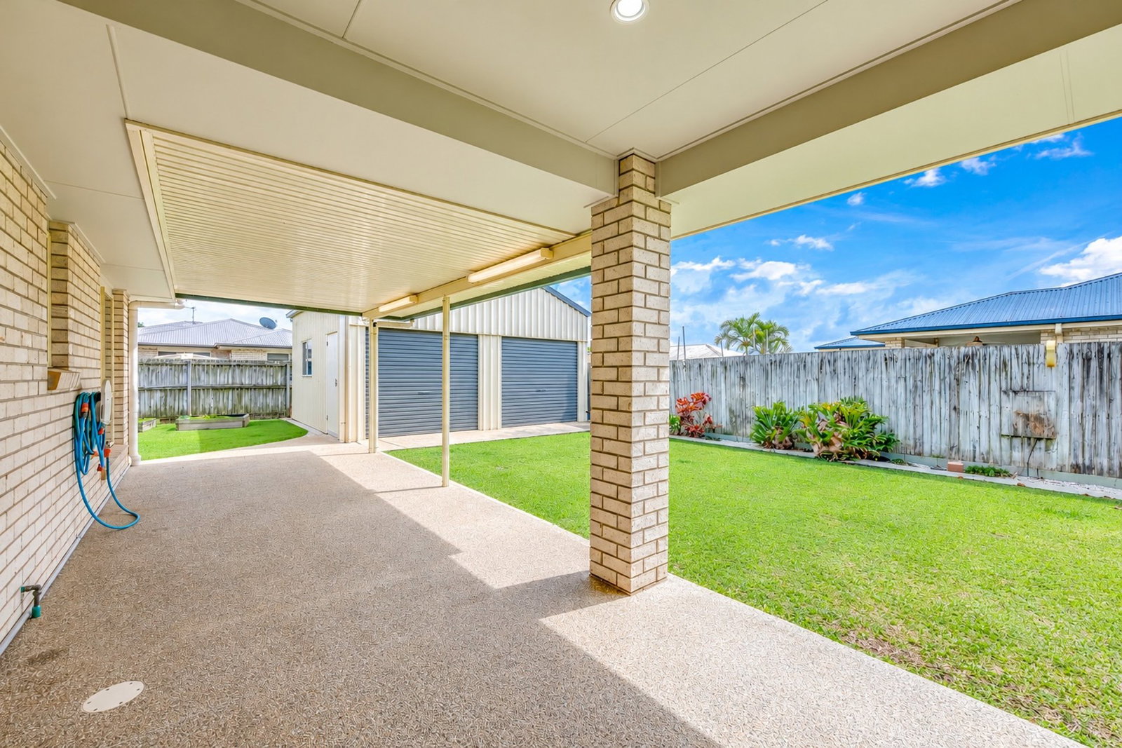 5 Halloran Court, Thabeban  QLD  4670