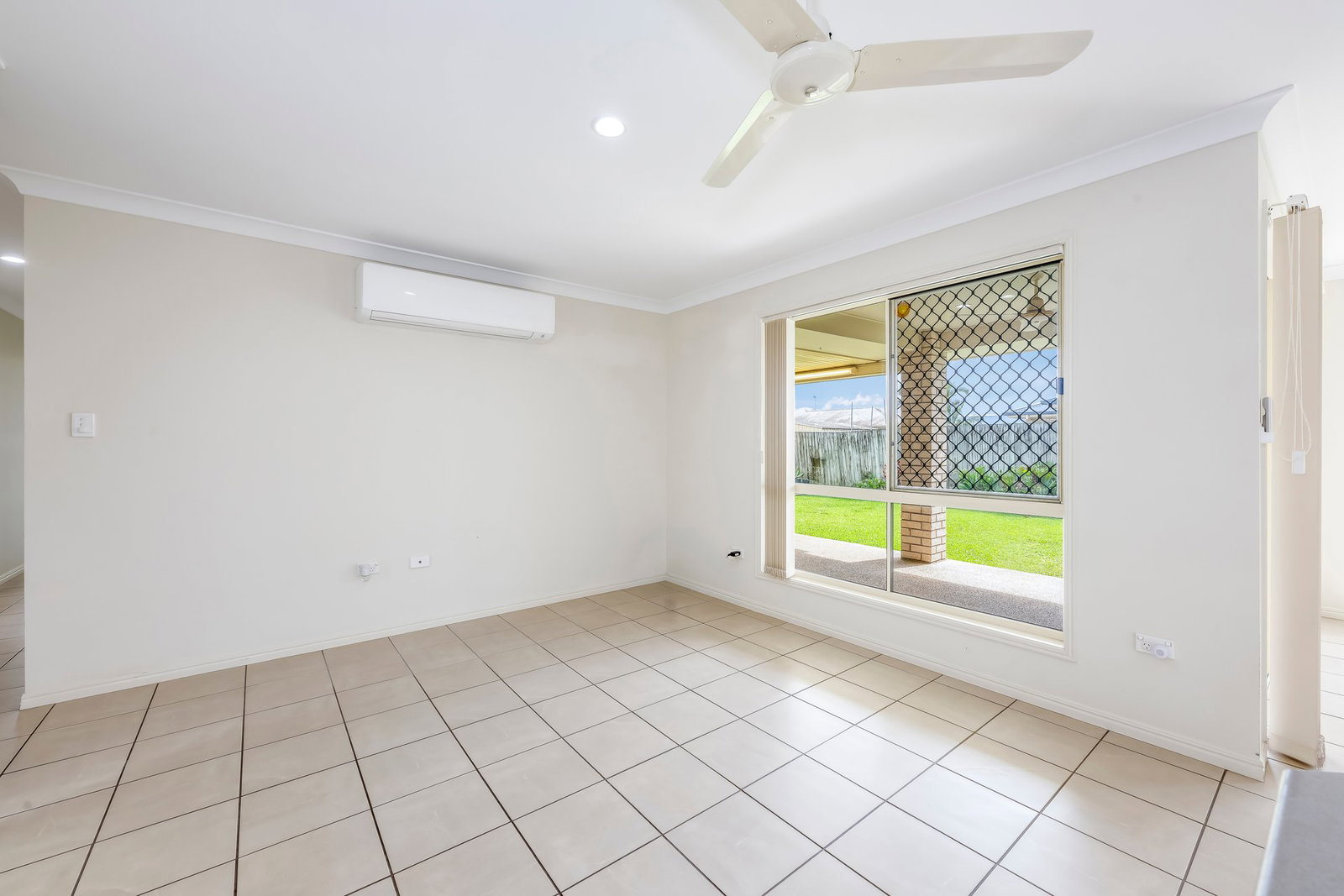 5 Halloran Court, Thabeban  QLD  4670