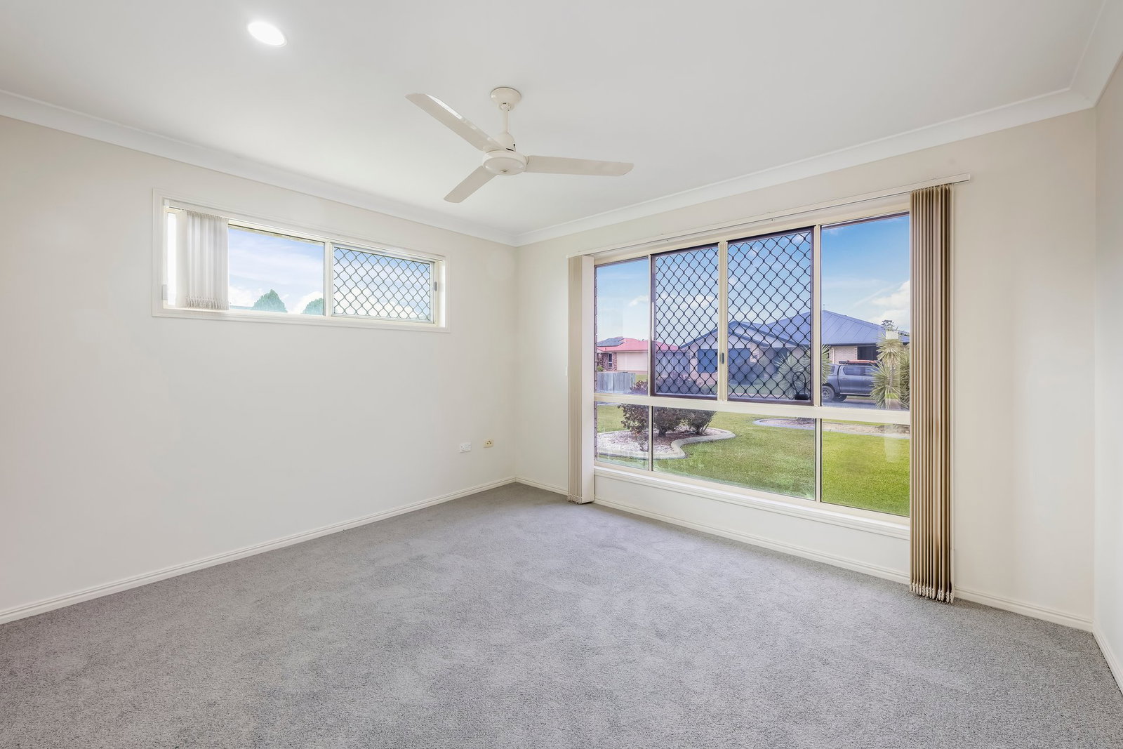 5 Halloran Court, Thabeban  QLD  4670