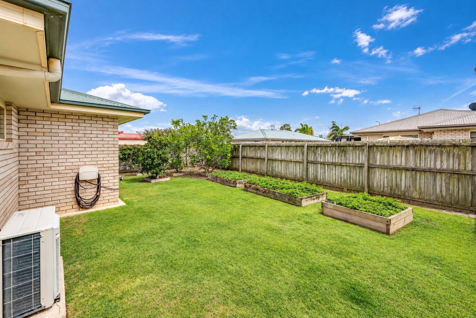 5 Halloran Court, Thabeban  QLD  4670