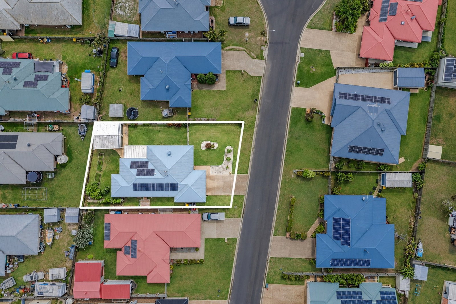 5 Halloran Court, Thabeban  QLD  4670