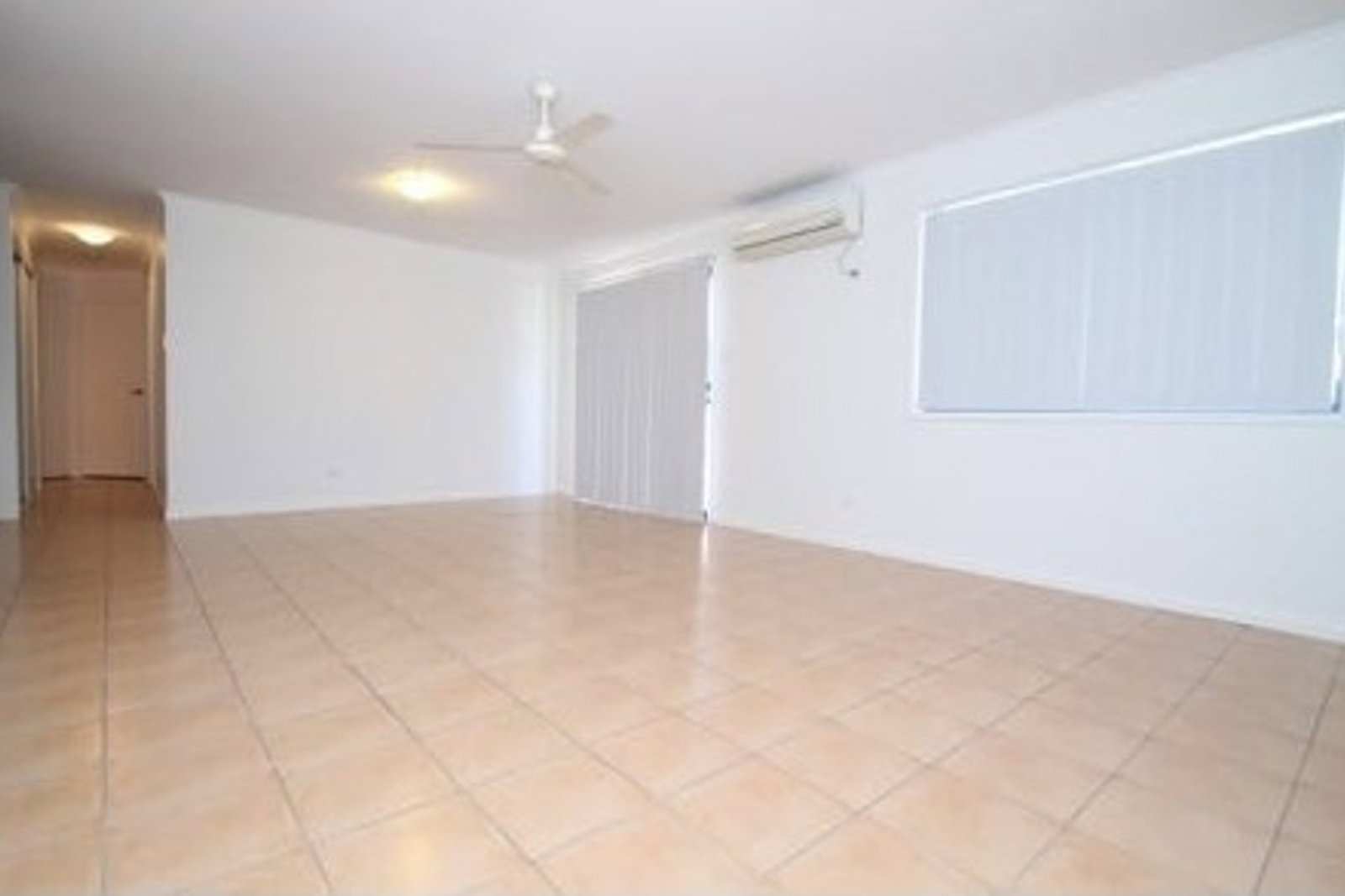 2/50 Marten Street, South Gladstone  QLD  4680