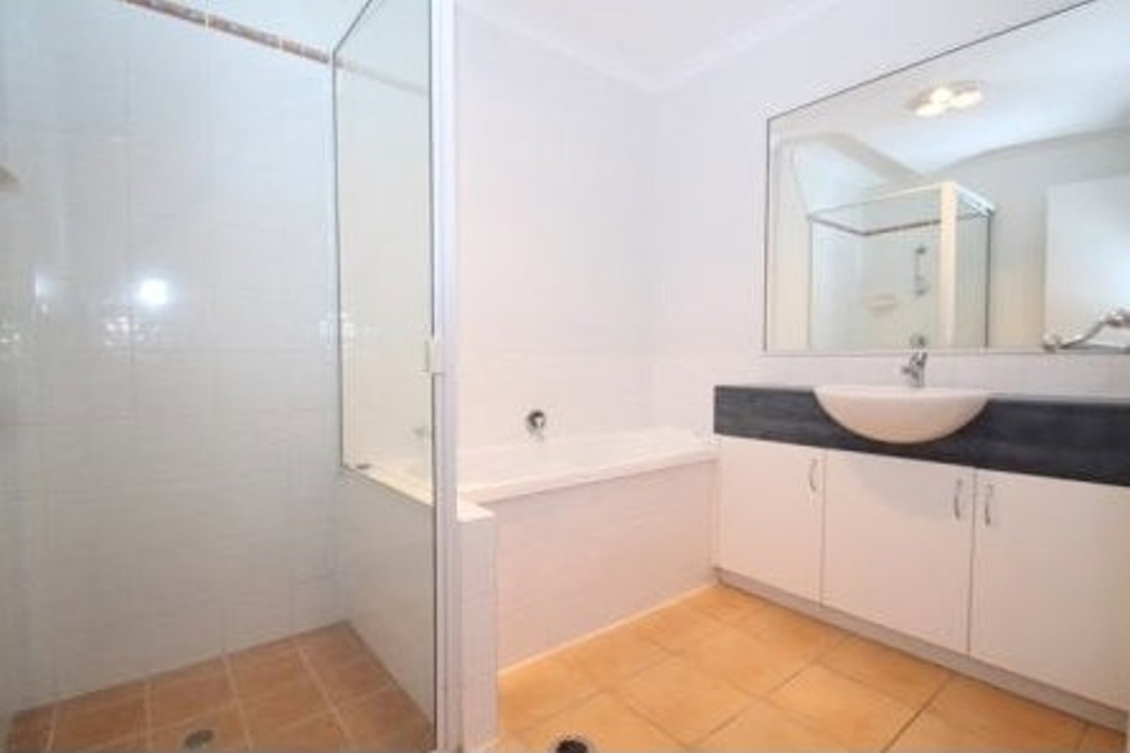 2/50 Marten Street, South Gladstone  QLD  4680