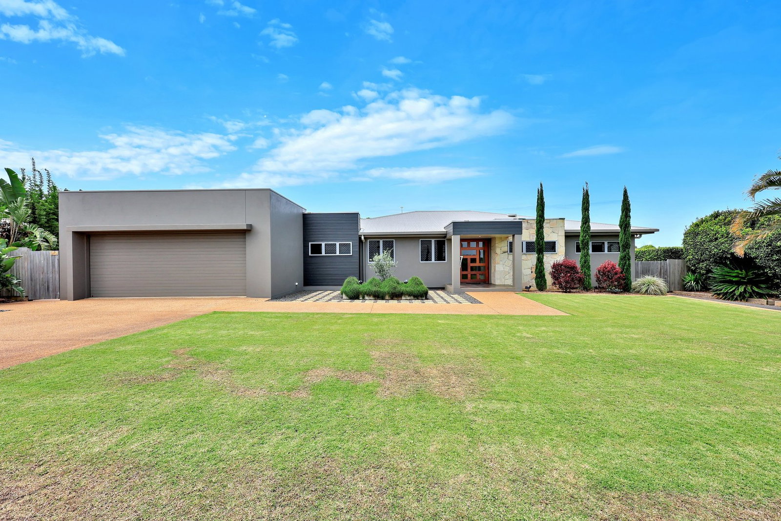 141 Seaview Road, Bargara  QLD  4670