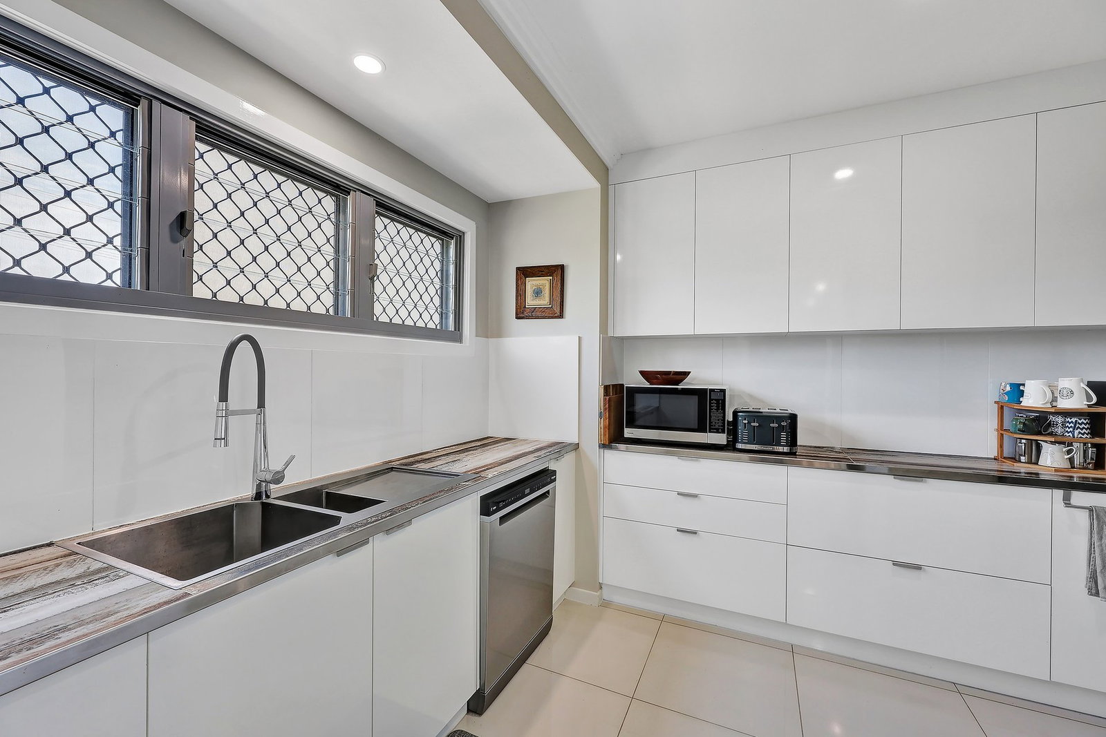 141 Seaview Road, Bargara  QLD  4670
