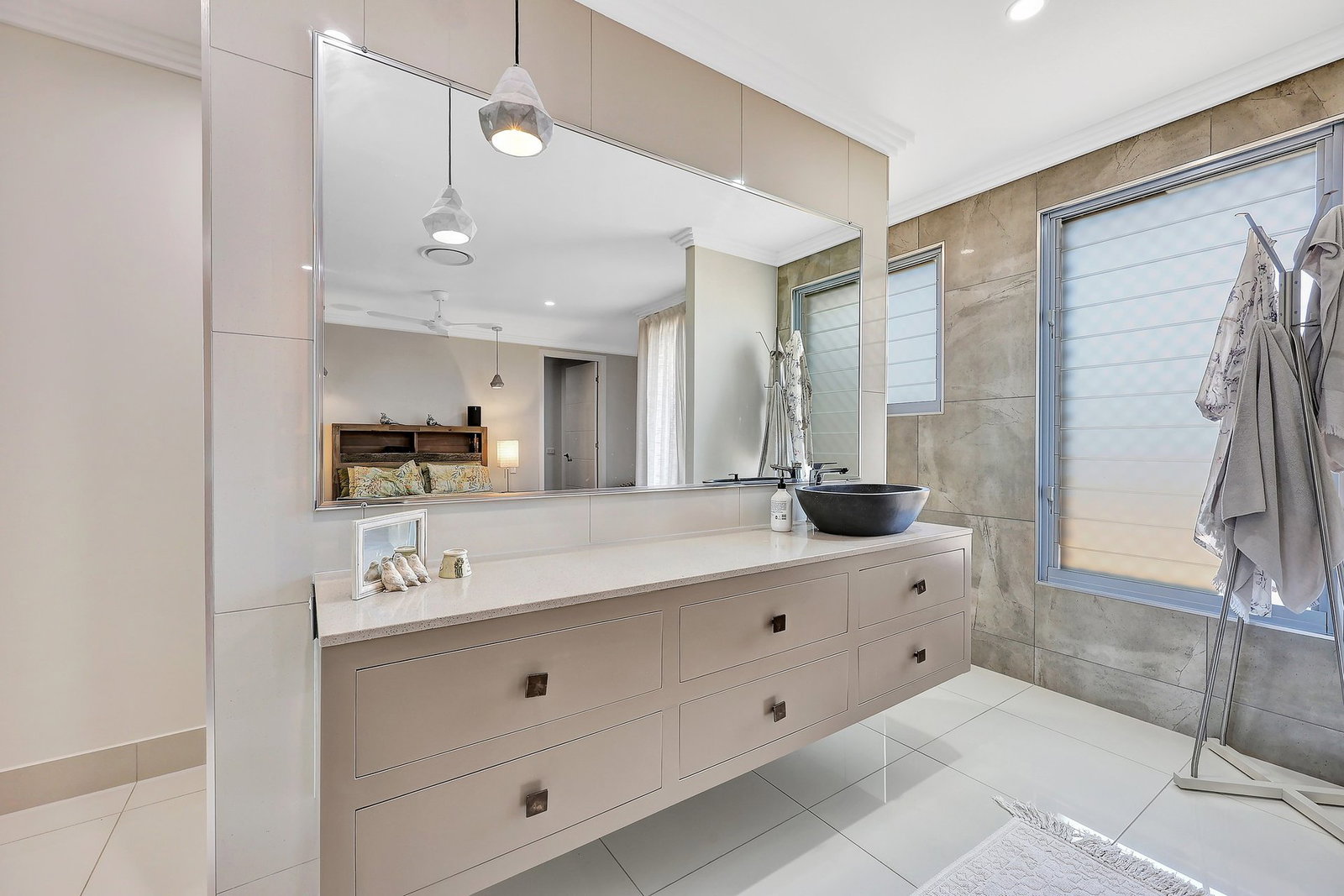 141 Seaview Road, Bargara  QLD  4670
