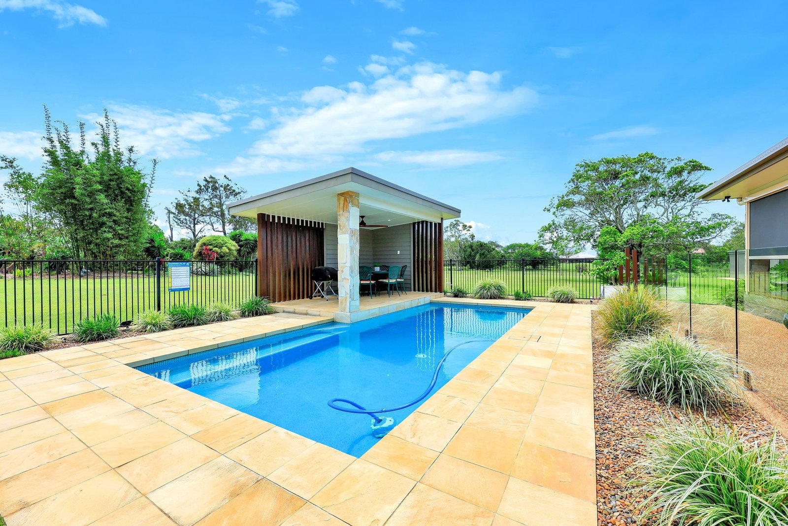 141 Seaview Road, Bargara  QLD  4670