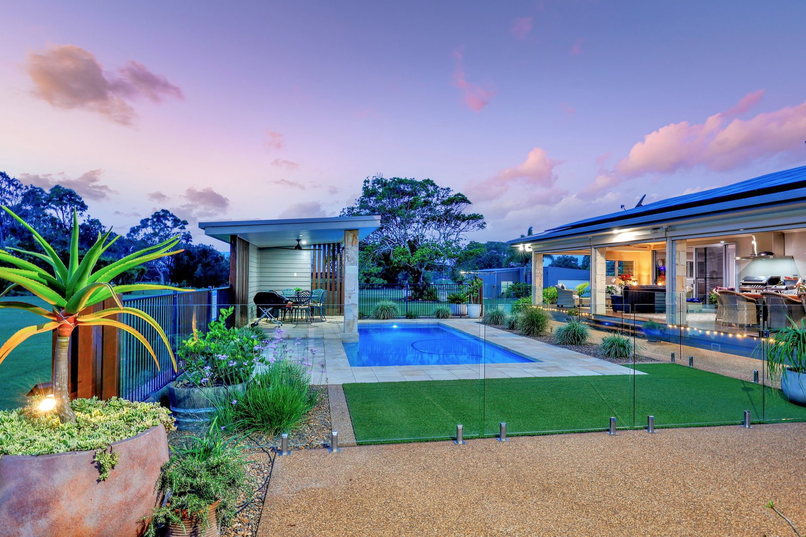 141 Seaview Road, Bargara  QLD  4670
