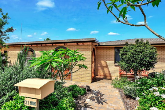 31 Jenalyn Crescent, Avoca  QLD  4670
