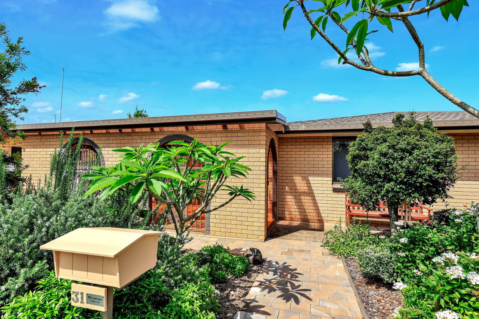 31 Jenalyn Crescent, Avoca  QLD  4670