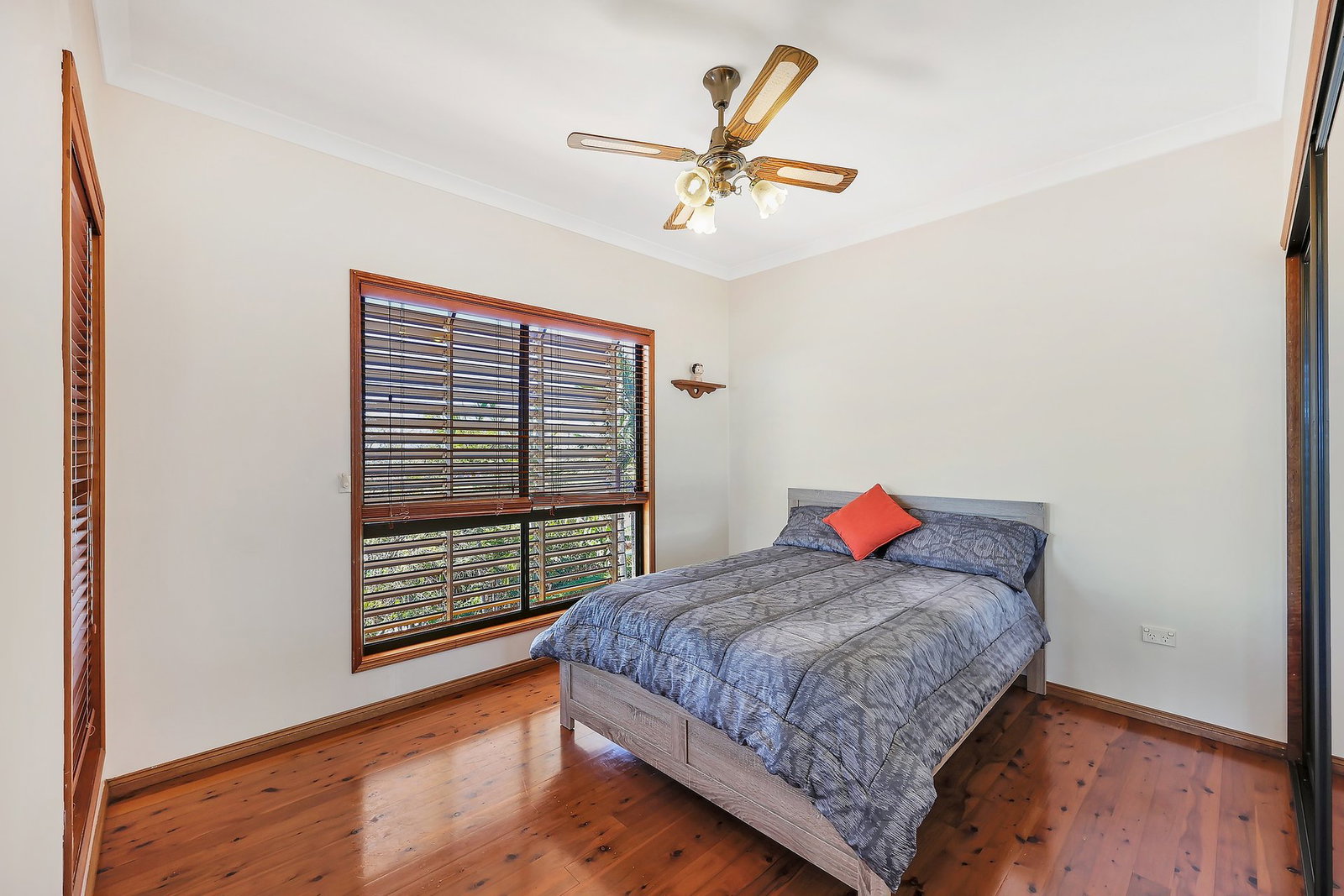 56 Rehbein Avenue, Qunaba  QLD  4670