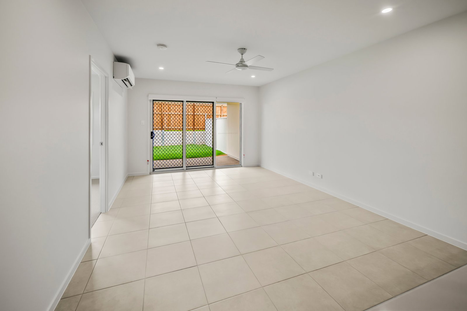 1/20 Bottlebrush Crescent, Branyan  QLD  4670