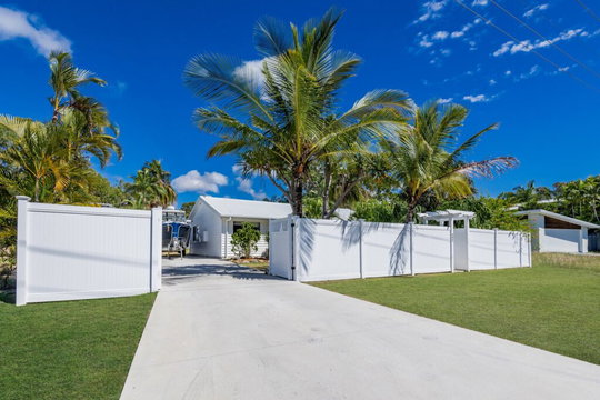 21 Captain Cook Drive, Agnes Water  QLD  4677