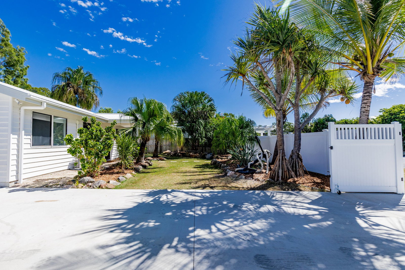21 Captain Cook Drive, Agnes Water  QLD  4677