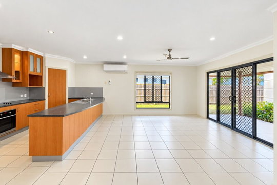 6 Waterfront Drive, Agnes Water  QLD  4677