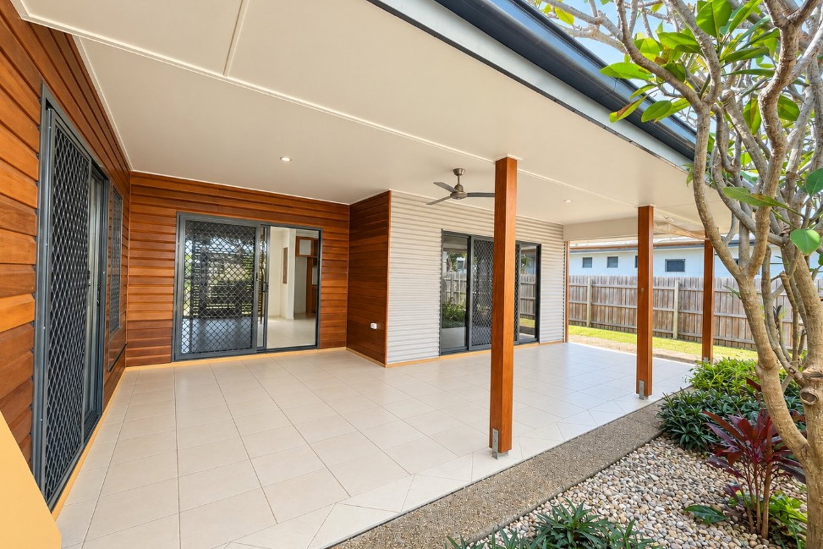 6 Waterfront Drive, Agnes Water  QLD  4677