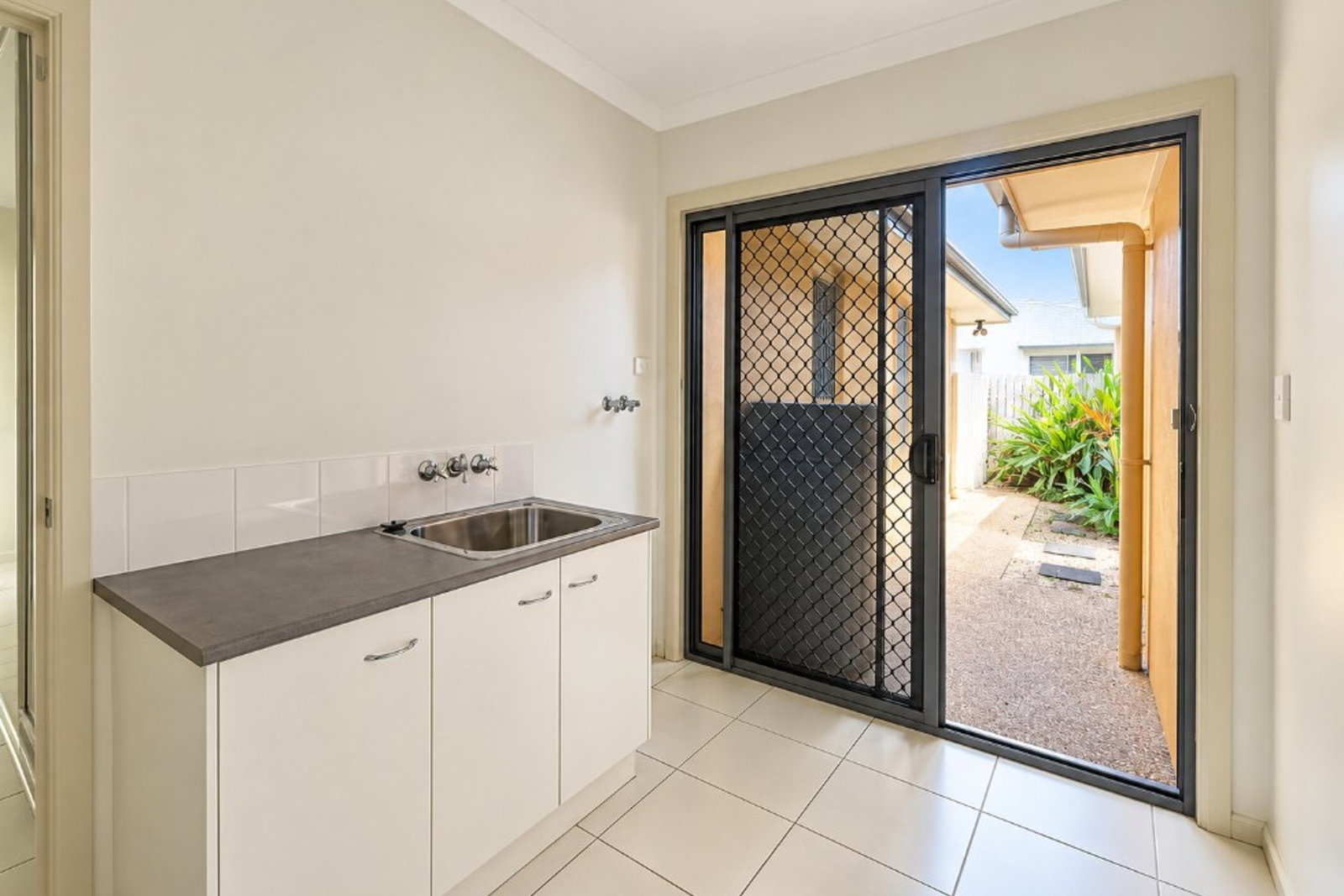 6 Waterfront Drive, Agnes Water  QLD  4677